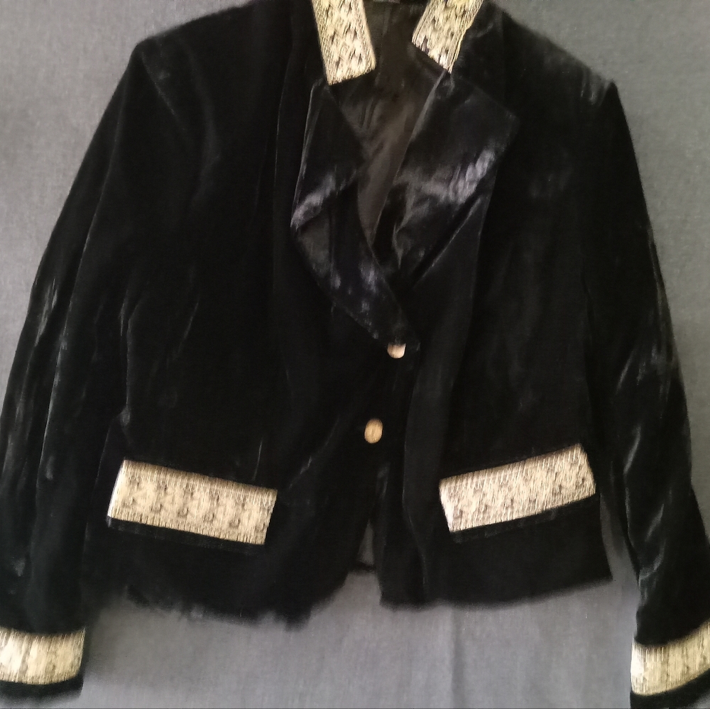 Peter Nygard Black Velvet  Embroidery Jacket